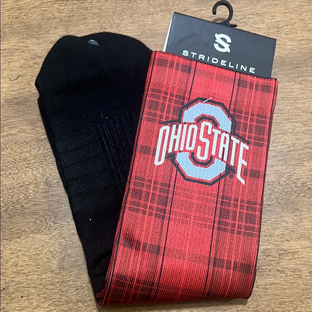 StrideLine Ohio State Red and Black Casual Socks